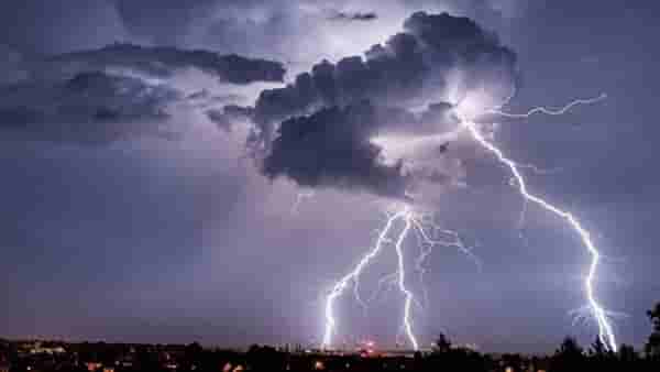 IMD Weather Update : प्रचंड वेगानं येतंय नवं संकट, 20 राज्यांना हाय अलर्ट, महाराष्ट्राबाबत मोठी बातमी
