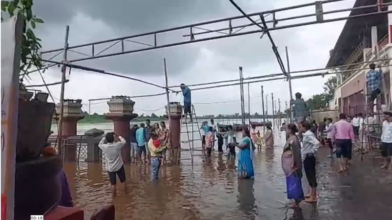 कृष्णा-पंचगंगा नदीच्या पाणलोट क्षेत्रात मुसळधार पाऊस झाला. यामुळे कृष्णा नदीच्या पाणी पातळीत लक्षणीय वाढ झाली आहे. २१ जून रोजी पहाटे नृसिंहवाडी येथील प्रसिद्ध श्री दत्त मंदिरातही नदीचे पाणी पोहोचले.