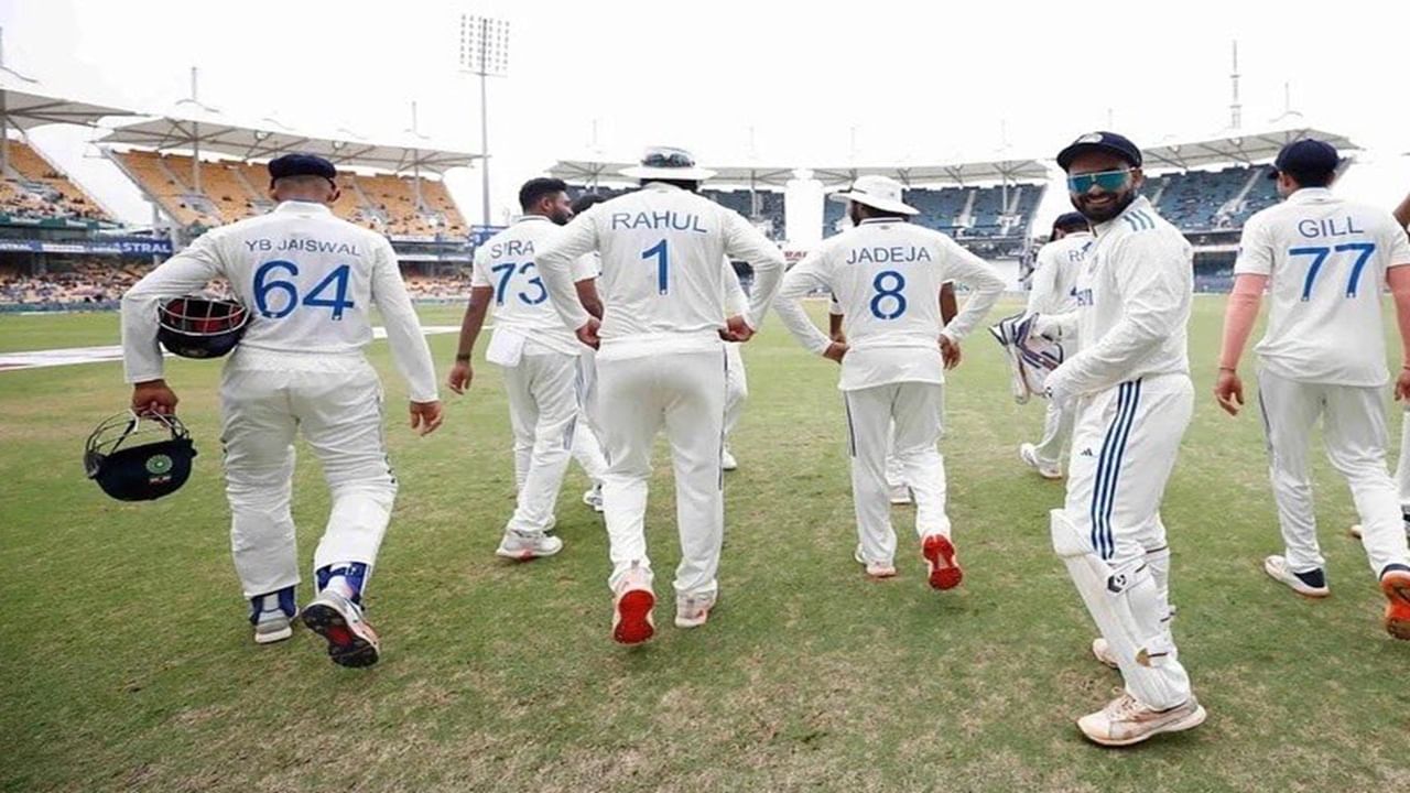 IND vs ENG : टीम इंडियाचं त्रिकुट चमकलं, कसोटी मालिकेआधी गूड न्यूज, इंग्लंडला डोकेदुखी IND vs ENG : टीम इंडियाचं त्रिकुट चमकलं, कसोटी मालिकेआधी गूड न्यूज, इंग्लंडला डोकेदुखी