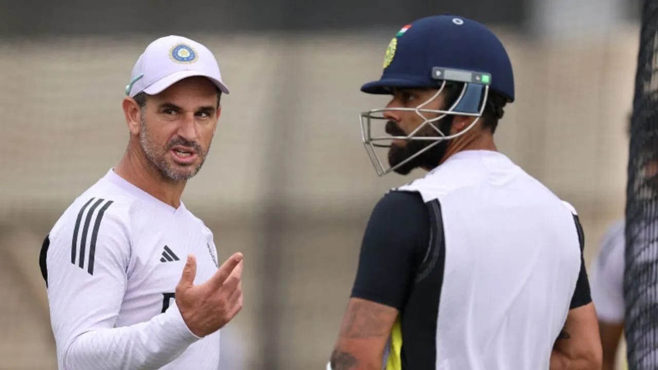 डेश्काटे 33 एकदिवसीय सामने खेळला. मात्र डेशकाटेची या दरम्यान सरासरी ही टीम इंडियाच्या विराट कोहली याच्यापेक्षाही सरस राहिलीय. डेश्काटेने 67 च्या सरासरीने 1 हजार 541 धावा केल्या, जी एकदिवसीय क्रिकेटच्या इतिहासात सर्वाधिक आहे.  तर विराटची सरासरी 57.88 अशी आहे. (Photo: Getty Images)