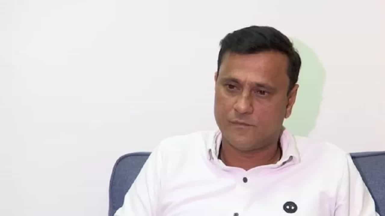 Sandeep Deshpande : त्यांना स्वत:च्या पक्षाच्या मनातलं कळत नाही, ते..; संदीप देशपांडेंचा उद्धव ठाकरेंना टोला