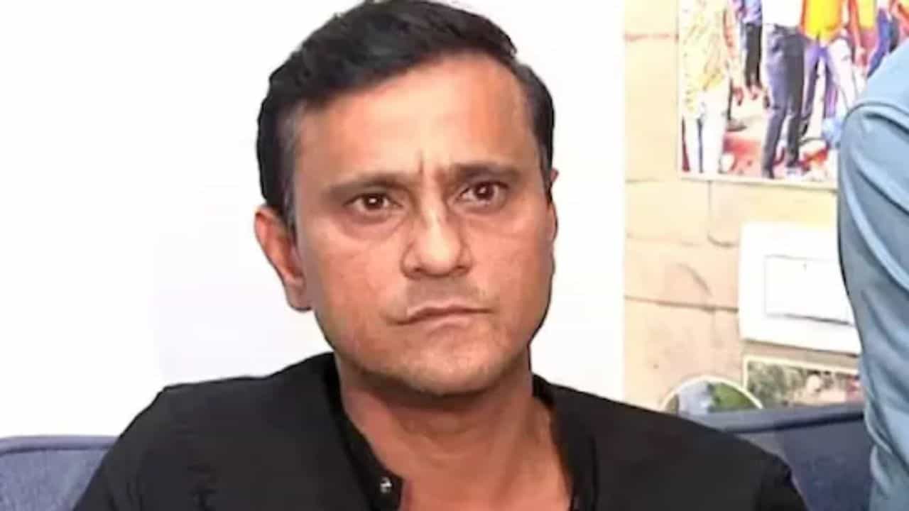 Sandeep Deshapande : अभिजात भाषेचा दर्जा देऊन उपकार केल्याचं.., संदीप देशपांडेंचं मोठं विधान Sandeep Deshapande : अभिजात भाषेचा दर्जा देऊन उपकार केल्याचं.., संदीप देशपांडेंचं मोठं विधान