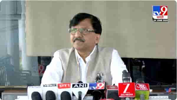 Sanjay Raut : मराठीवर आक्रमण करणाऱ्यांच्या का बैठका घेताय? संजय राऊतांचा घणाघात
