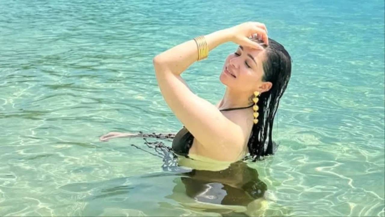 सारा तेंडुलकरने स्वत: याबाबतची माहिती दिली. तिने सोशल मीडियाच्या माध्यमातून लंडनमध्ये तिचा कोणी पाठलाग करत असल्याचं सांगितलं. पण सारा तेंडुलकरचा पाठलाग नेमकं करतंय तरी कोण?  (Photo: Instagram)