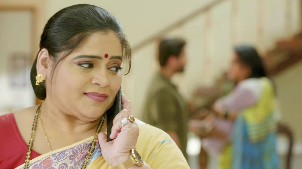 त्याचं आयुष्य बायकोपासून सुरु होऊन बायकोपाशी संपायचं. ती गेल्यामुळे तो आतून पुरत तुटलाय. त्याने जगणं सोडून दिलंय. येईल तो दिवस फक्त ढकलतो आहे. आकाशवर उपचार करण्यासाठी त्याने भूमीसमोर एक अट ठेवली आहे. ही अट नेमकी काय आहे? आकाशचा जीव वाचवण्यासाठी भूमी ही अट स्वीकारणार का? हे पाहंणं उत्सुकतेचं असेल. 
