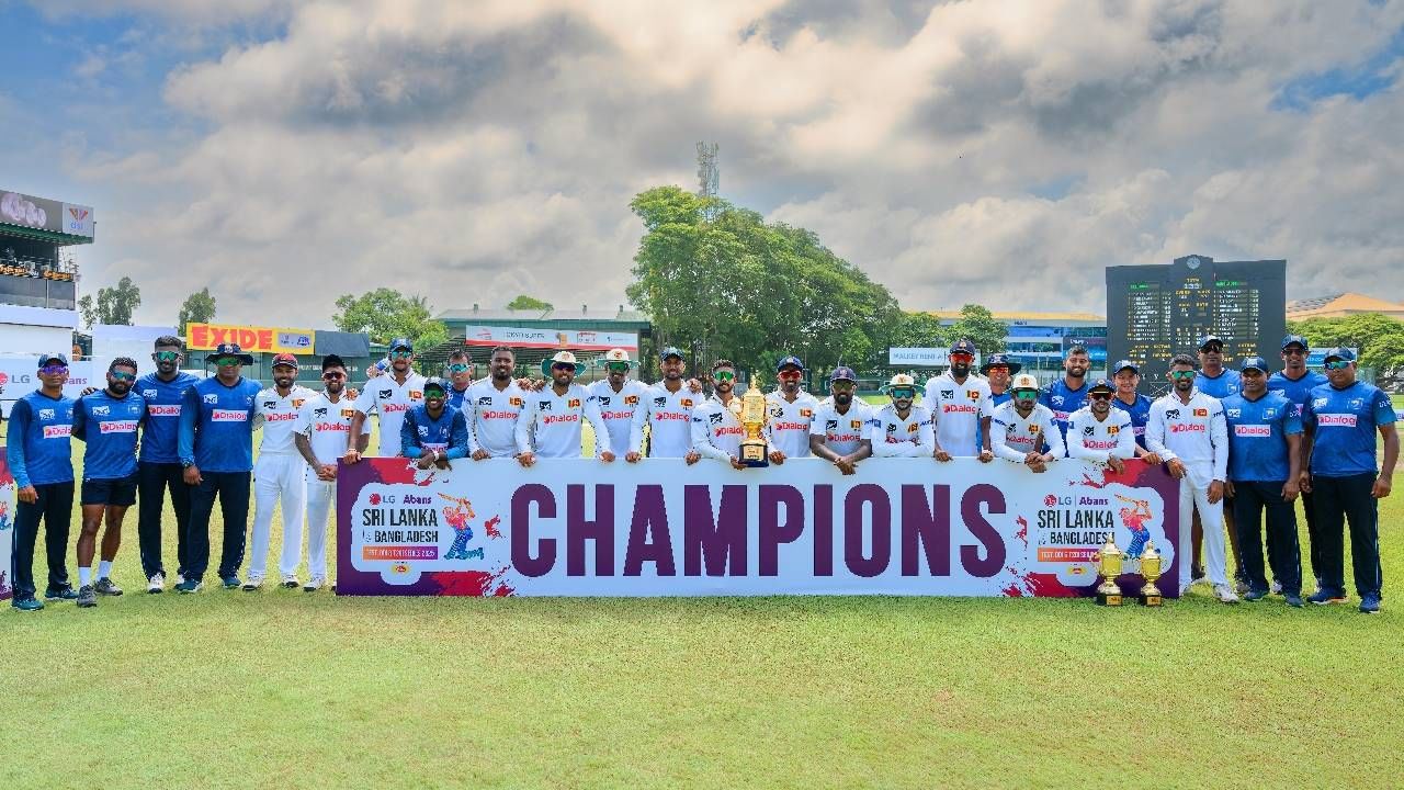 SL vs BAN : श्रीलंकेने बांगलादेशला पराभूत करत मालिका घातली खिशात, असा झाला दुसरा सामना SL vs BAN : श्रीलंकेने बांगलादेशला पराभूत करत मालिका घातली खिशात, असा झाला दुसरा सामना