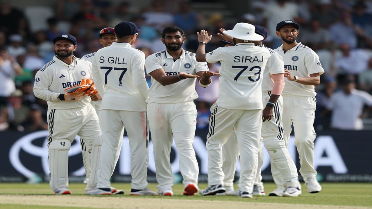 ENG vs IND : जसप्रीत बुमराहचा भीमपराक्रम, वसीम अक्रमचा महारेकॉर्ड ब्रेक, ठरला पहिलाच गोलंदाज ENG vs IND : जसप्रीत बुमराहचा भीमपराक्रम, वसीम अक्रमचा महारेकॉर्ड ब्रेक, ठरला पहिलाच गोलंदाज