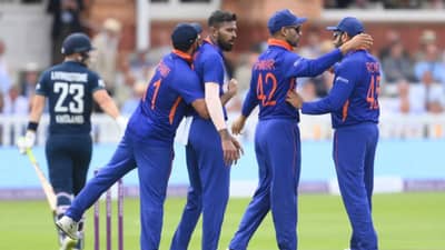 गर्लफ्रेंडला घेऊन क्रिकेटपटू घुसला होता रुममध्ये, रोहित शर्माची तक्रार आणि....