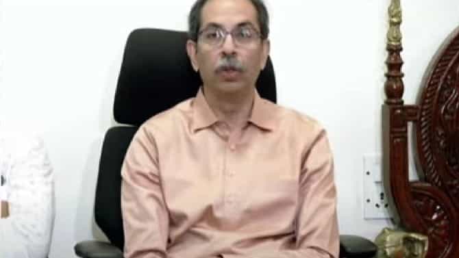 मोठी बातमी! शिंदेंच्या खास शिलेदाराकडून उद्धव ठाकरेंना जेवणाचं निमंत्रण, ठाकरे गटाची पहिली प्रतिक्रिया समोर