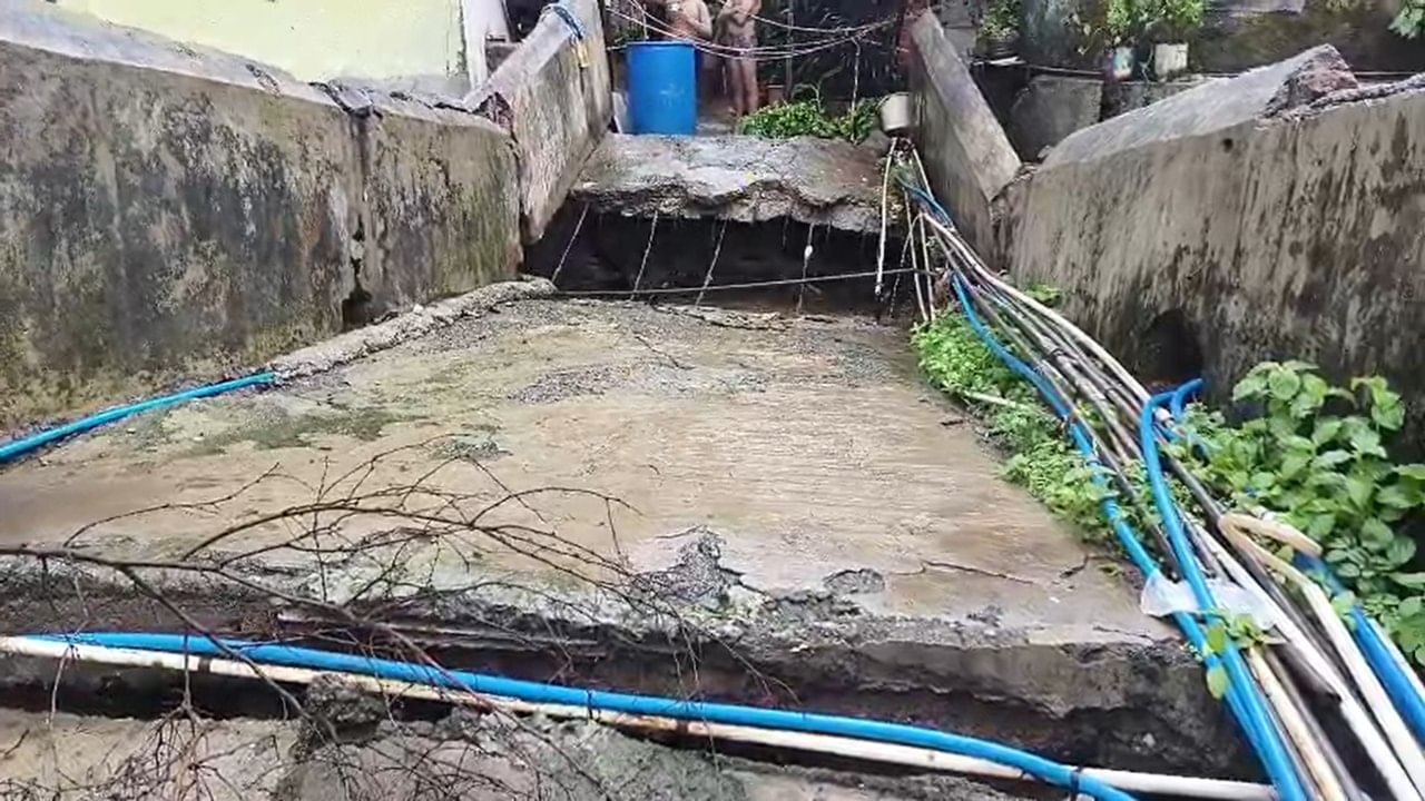 हा पूल जुना आणि जीर्ण अवस्थेत होता. त्याची दुरावस्था झाली होती.