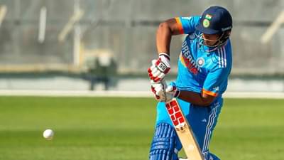 6, 6, 6, 6, 6, 4...! इंग्लंडविरुद्ध वैभव सूर्यवंशीची आक्रमक फलंदाजी, 252.63 च्या स्ट्राईक रेटने धुतलं