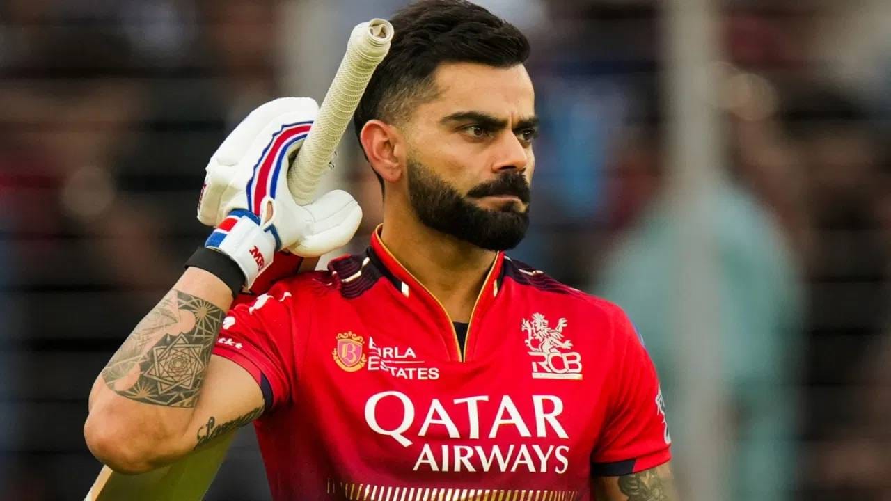 Virat Kohli on Bengaluru Stampede : चेंगराचेंगरीत 11 जणांच्या मृत्यूवर विराट कोहलीची पहिली प्रतिक्रिया Virat Kohli on Bengaluru Stampede : चेंगराचेंगरीत 11 जणांच्या मृत्यूवर विराट कोहलीची पहिली प्रतिक्रिया