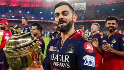 मला खेळताच येत नाही...! रनमशिन्स विराट कोहलीचं आश्चर्यकारक विधान