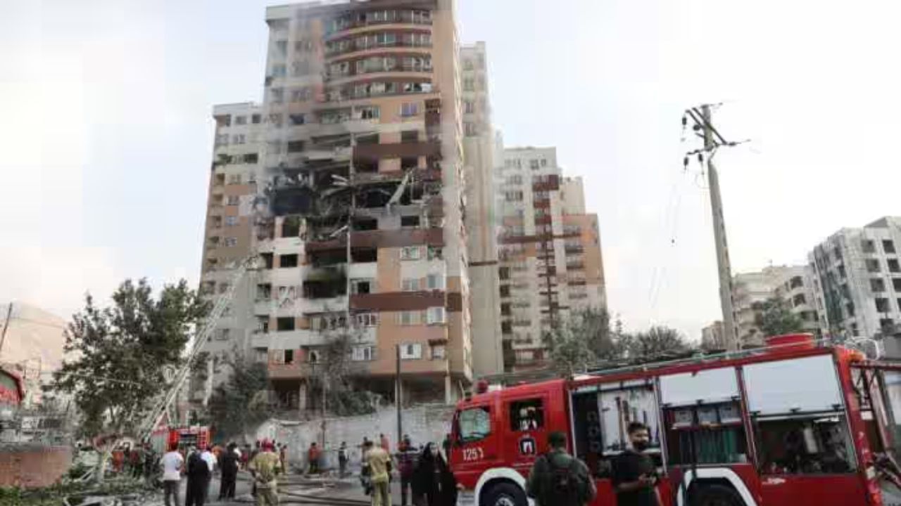 एअरपोर्टही बंद, बॉम्ब हल्लेही सुरुच, इराणमधील भारतीयांना सुरक्षित कसे काढणार? काय आहेत पर्याय?