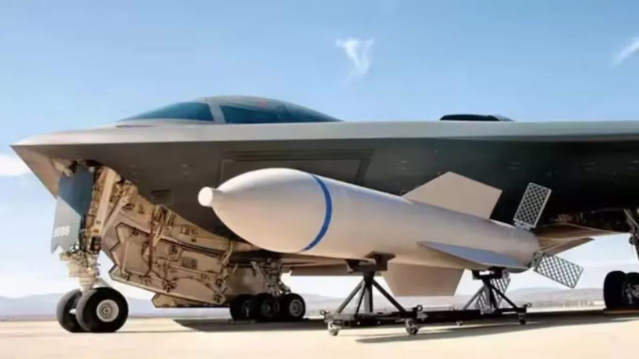 अमेरिकेने इराणच्या तीन अणू प्रकल्पांवर टाकले बंकर बस्टर बॉम्ब, काय फक्त अमेरिकेकडेच आहे ही शक्ती? जाणून घ्या A to Z माहिती