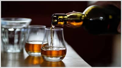 नाद खुळा! जगात भारी भारताची ही व्हिस्की, रचलं असं रेकॉर्ड की...