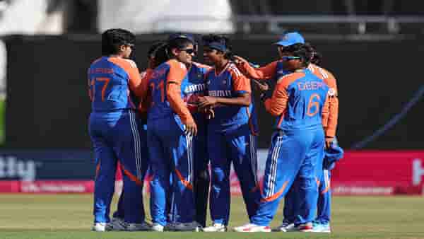 Team India : महिला ब्रिगेड सलग दुसऱ्या विजयासाठी सज्ज, इंग्लंडसमोर रोखण्याचं आव्हान