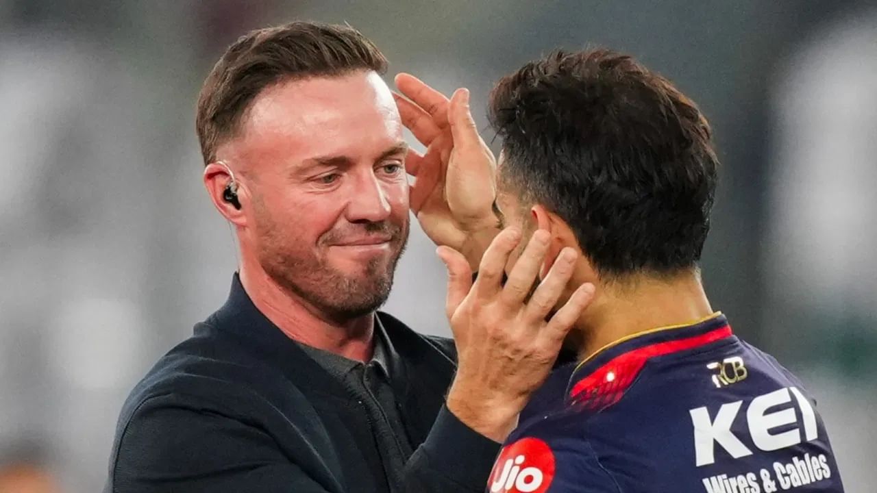 AB de Villiers : एबी डीव्हीलियर्सचं कमबॅक, दक्षिण आफ्रिकेच्या या संघांकडून खेळणार AB de Villiers : एबी डीव्हीलियर्सचं कमबॅक, दक्षिण आफ्रिकेच्या या संघांकडून खेळणार