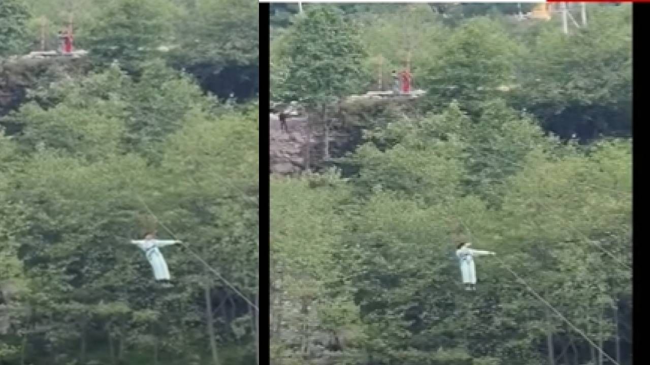 नागपूरच्या त्रिशा बिजवे हिच्यासोबत धक्कादायक घटना घडली आहे. 