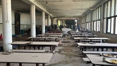 Ahmedabad Plane Crash LIVE : अपघातानंतर विमान थेट वसतिगृहावर कोसळलं अन् 20 विद्यार्थ्यांनी जीव गमावला