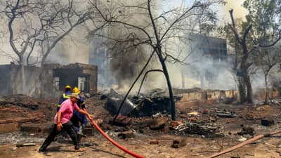 ब्रेकिंग: अहमदाबाद विमान अपघातात सर्व 242 प्रवाशांचा मृत्यू, AP वृत्तसंस्थेचा दावा