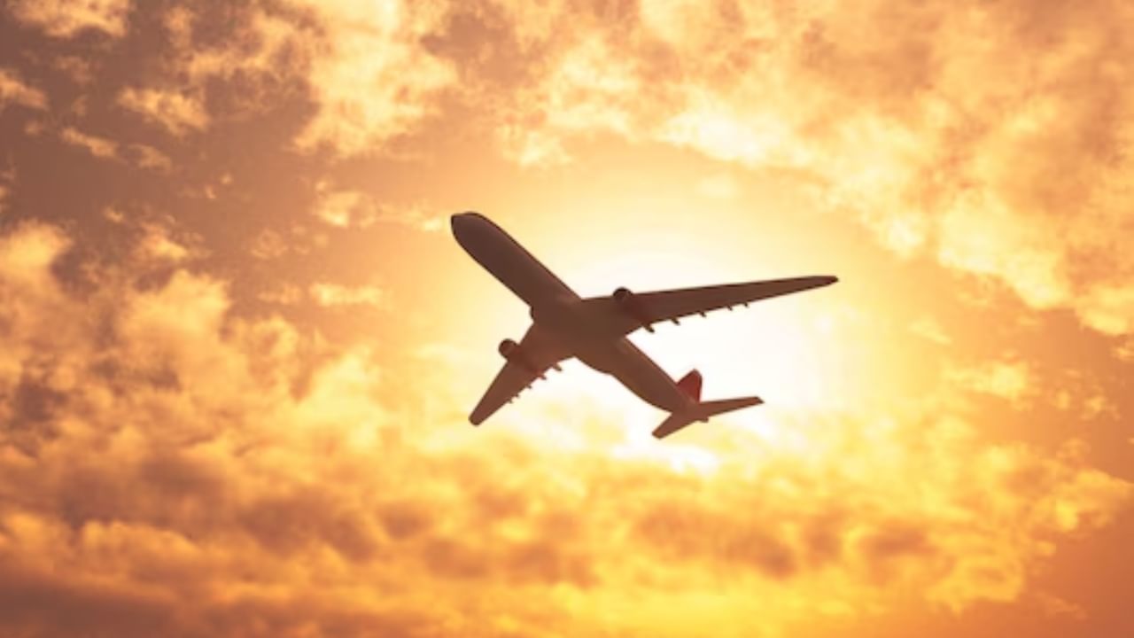 विमान प्रवासात पायलट परफ्यूम का लावत नाहीत? प्रवाशांच्या जीवाशी आहे थेट कनेक्शन