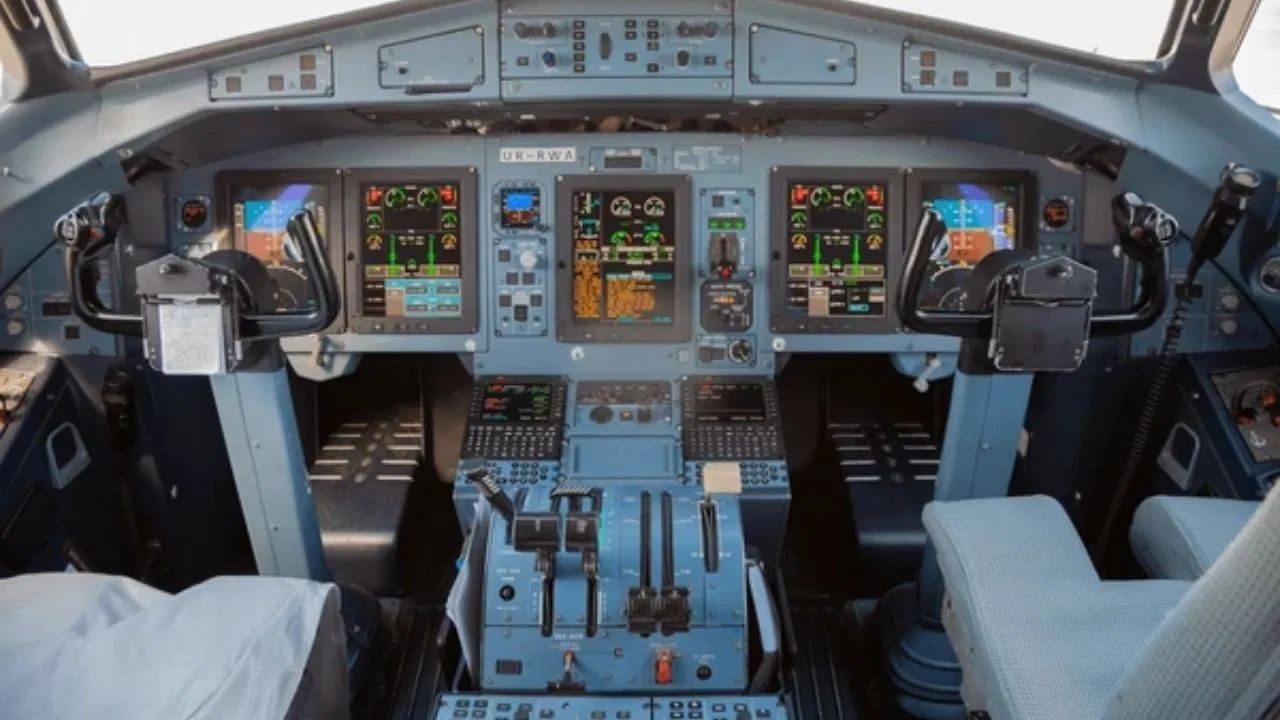 या नियमांनुसार, वैमानिक आणि क्रू सदस्य उड्डाणादरम्यान टूथपेस्ट, माउथवॉश, परफ्यूम किंवा अल्कोहोल असलेले कोणतेही उत्पादन वापरू शकणार नाहीत.