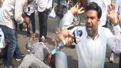 Bacchu Kadu Protest : बच्चू कडूंच्या अन्नत्यागाचा चौथा दिवस, कार्यकर्ते आक्रमक अन् उतरले रस्त्यावर, मागण्या काय?