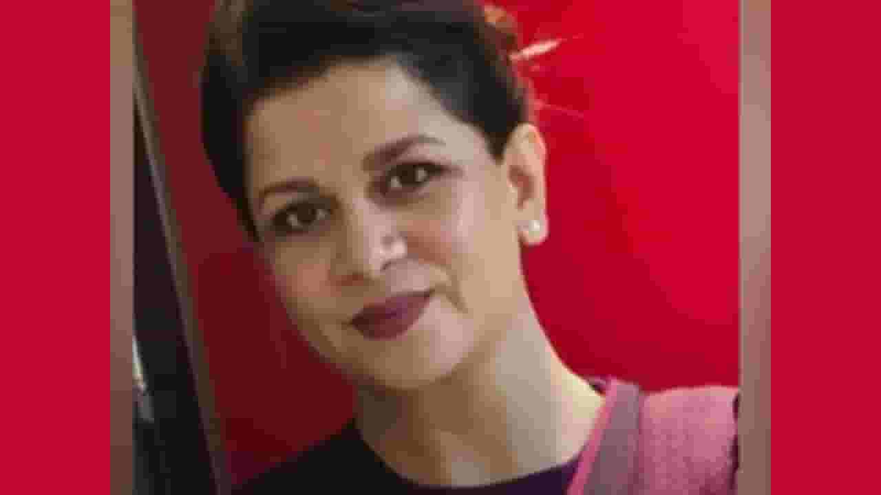 Ahmedabad Plane Crash : विमान दुर्घटनेत गोरेगावमधील अपर्णा महाडिक यांचा मृत्यू Ahmedabad Plane Crash : विमान दुर्घटनेत गोरेगावमधील अपर्णा महाडिक यांचा मृत्यू