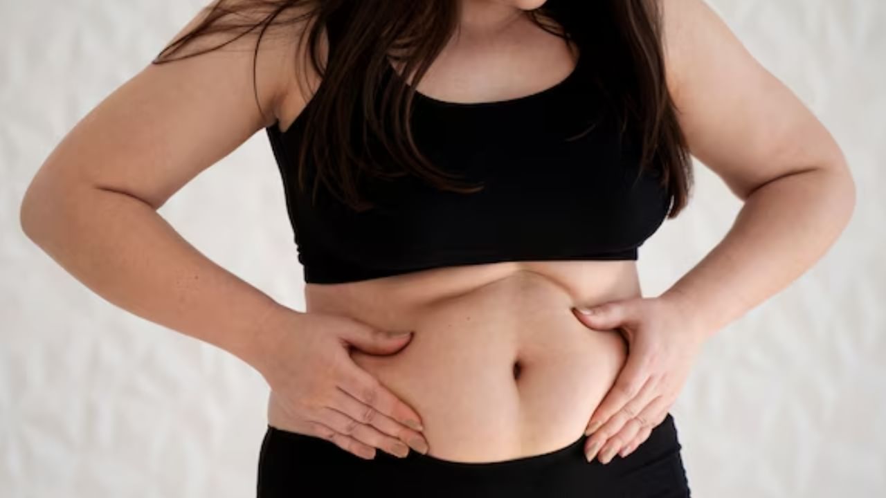 अरुंद बेंबी असलेले लोक आयुष्यात उच्च स्थान प्राप्त करतात. तसेच सतत काहीतरी नवीन करण्याचा त्यांचा प्रयत्न असतो.