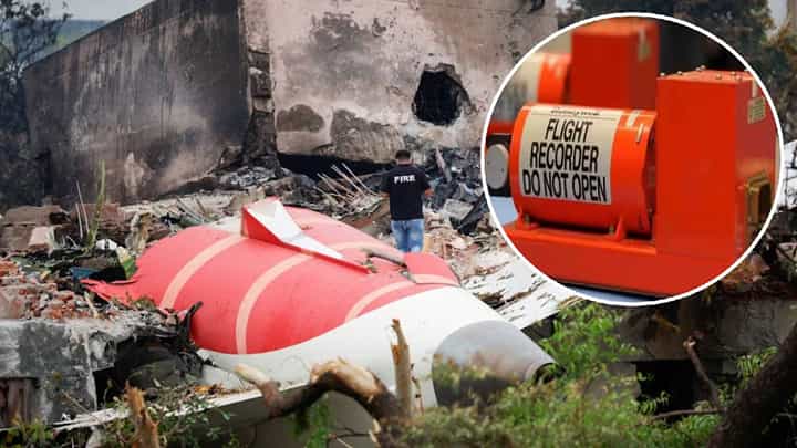 Ahmedabad Plane Crash : ब्लॅक बॉक्सचा डेटा रिकव्हर भारतात शक्य नाही, दुर्घटनेचं कारण कसं समजणार? सरकारचा मोठा निर्णय Ahmedabad Plane Crash : ब्लॅक बॉक्सचा डेटा रिकव्हर भारतात शक्य नाही, दुर्घटनेचं कारण कसं समजणार? सरकारचा मोठा निर्णय