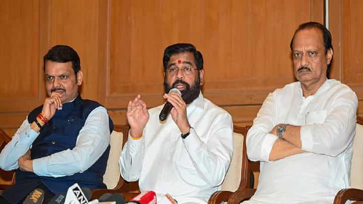 BMC Election 2025 : भाजप नंबर 1 करण्यासाठी मेहनत घ्या, फडणवीसांच्या सूचना; शिंदेंचा कानमंत्र काय? तर दादांच्या हालचाली काय? BMC Election 2025 : भाजप नंबर 1 करण्यासाठी मेहनत घ्या, फडणवीसांच्या सूचना; शिंदेंचा कानमंत्र काय? तर दादांच्या हालचाली काय?