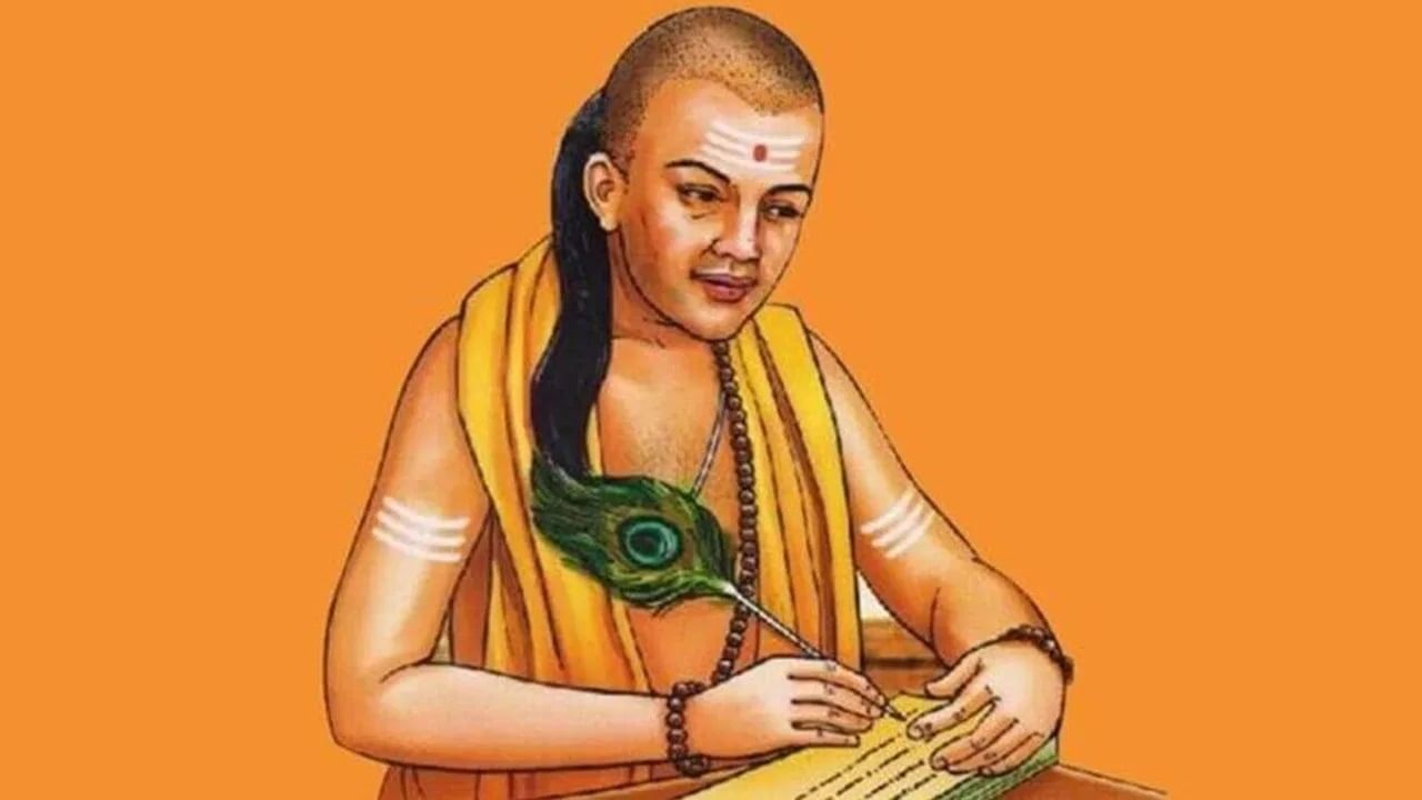 Chanakya Niti : या 5 गोष्टींमध्ये पुरुष महिलांच्या पुढे टिकूच शकत नाहीत, चाणक्य काय म्हणतात? Chanakya Niti : या 5 गोष्टींमध्ये पुरुष महिलांच्या पुढे टिकूच शकत नाहीत, चाणक्य काय म्हणतात?