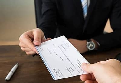 1000 रुपयांचा चेक बाऊन्स झाला तरी तुरुंगवास? जाणून घ्या काय आहे कायदा