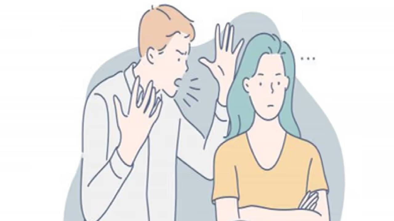 ज्या लोकांना ओरडून बोलण्याची सवय असते, त्यांचा शनी खराब होतो. म्हणून नेहमी दुसऱ्यांशी आदराने बोलावं.