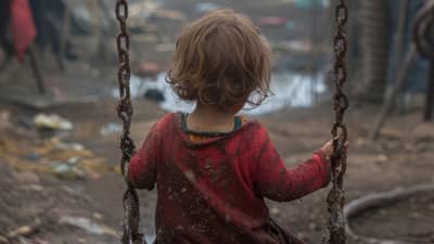 आई घरात, मुलगा दारात... कल्याणमध्ये नागरिकांच्या सतकर्तमुळे टळली मोठी दुर्घटना, नेमकं काय घडलं?