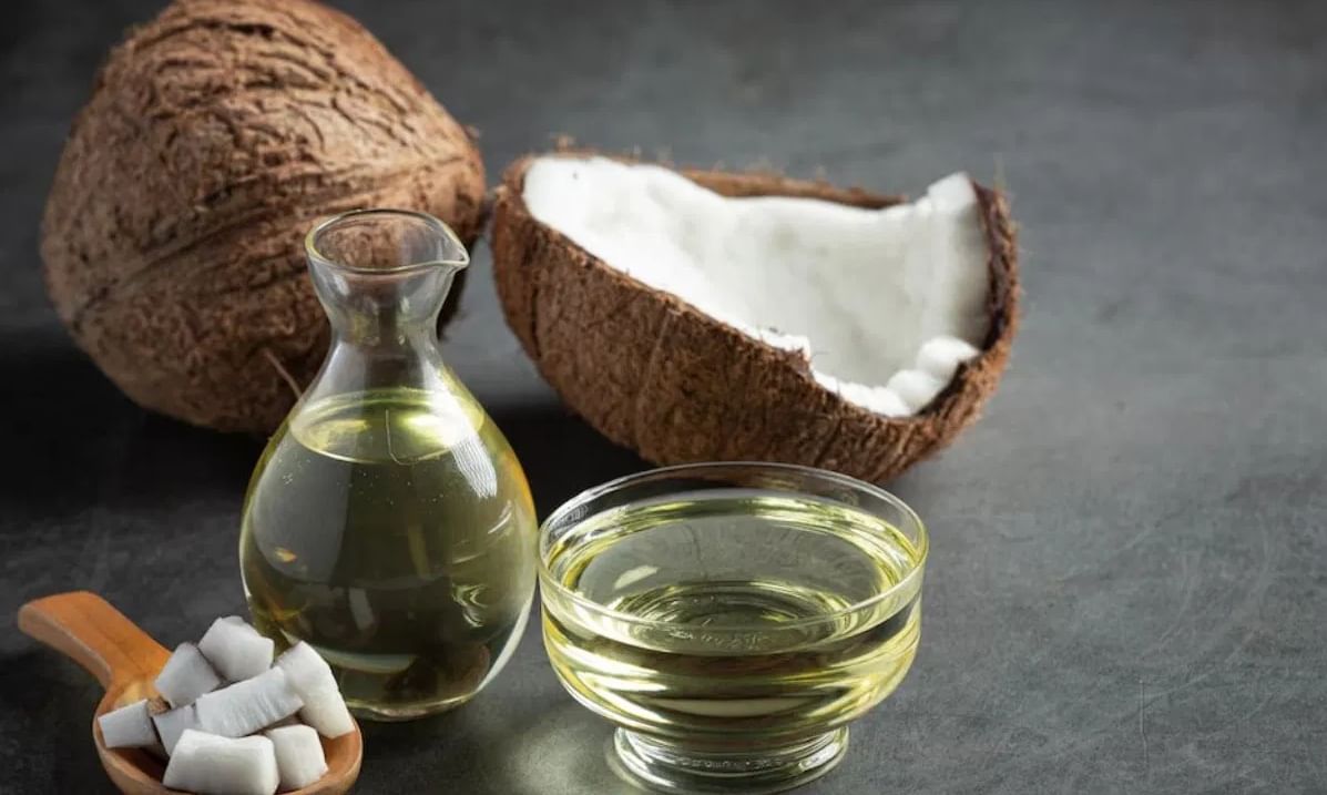 उन्हाळ्यात नारळाचं तेल वापरणं खरंच योग्य? बहुतांश लोकांना माहित नाही या नैसर्गिक उपायाचे फायदे!