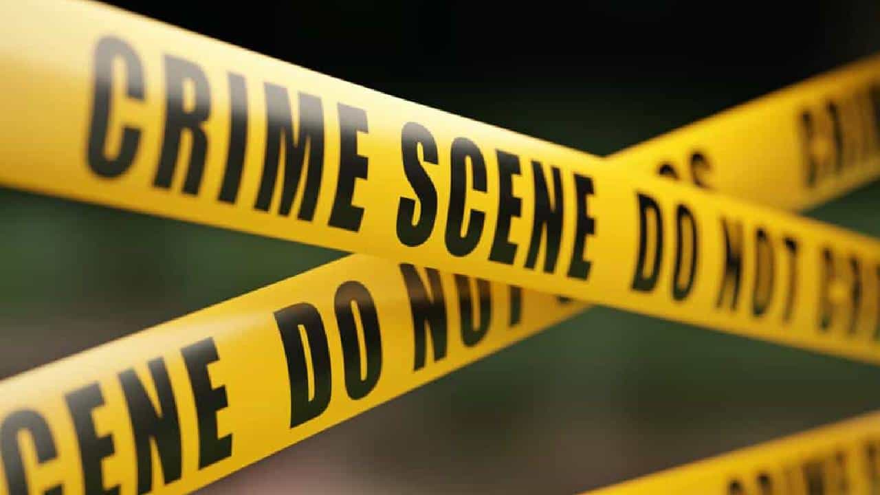 Crime : पैसे दे, नाहीतर पत्नीला घरी आणून सोड... 'ती' एक धमकी अन् संपवलं जीवन, बीड हादरलं Crime : पैसे दे, नाहीतर पत्नीला घरी आणून सोड... 'ती' एक धमकी अन् संपवलं जीवन, बीड हादरलं