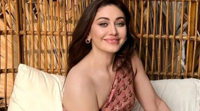 प्रसिद्ध अभिनेत्री 'काटा लगा' गर्ल शेफाली जरीवाला हिचे 27 जून रोजी दुर्दैवी निधन झाले. तिच्या मृत्यूनंतर संपूर्ण बॉलिवूडमधून हळहळ व्यक्त केली जात आहे. 