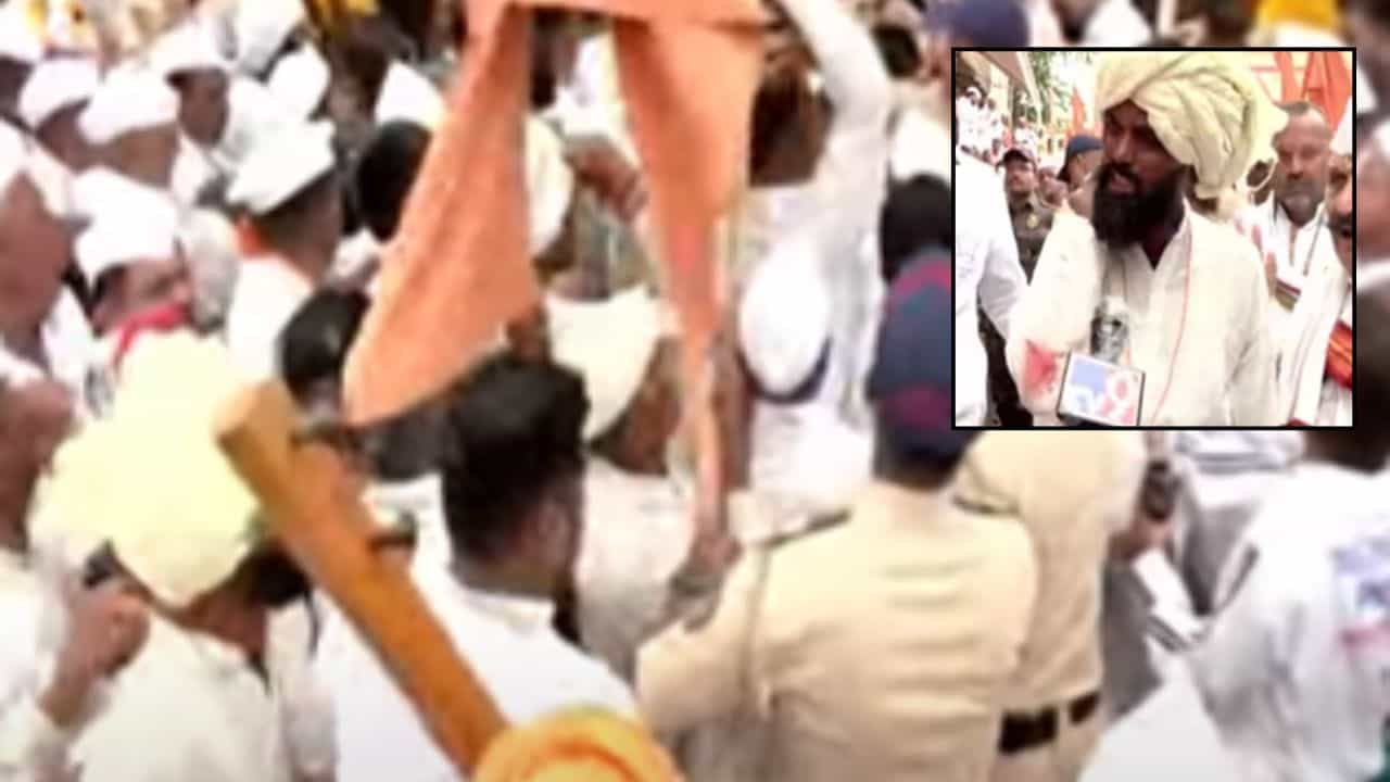 Ashadi Wari 2025 : देहूत पोलिसांनी दिंड्या रोखल्या, धक्काबुक्की केली; वारकरी संतापले Ashadi Wari 2025 : देहूत पोलिसांनी दिंड्या रोखल्या, धक्काबुक्की केली; वारकरी संतापले