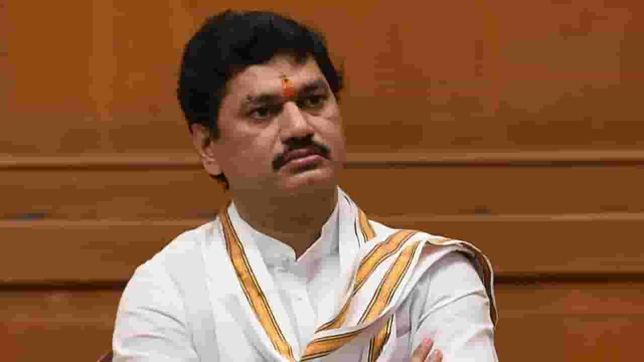 Dhananjay Munde : ...तेव्हाच सातपुडा बंगला सोडेल, धनंजय मुंडे यांनी शासकीय निवासस्थान सोडण्यासंदर्भात स्पष्टच सांगितलं