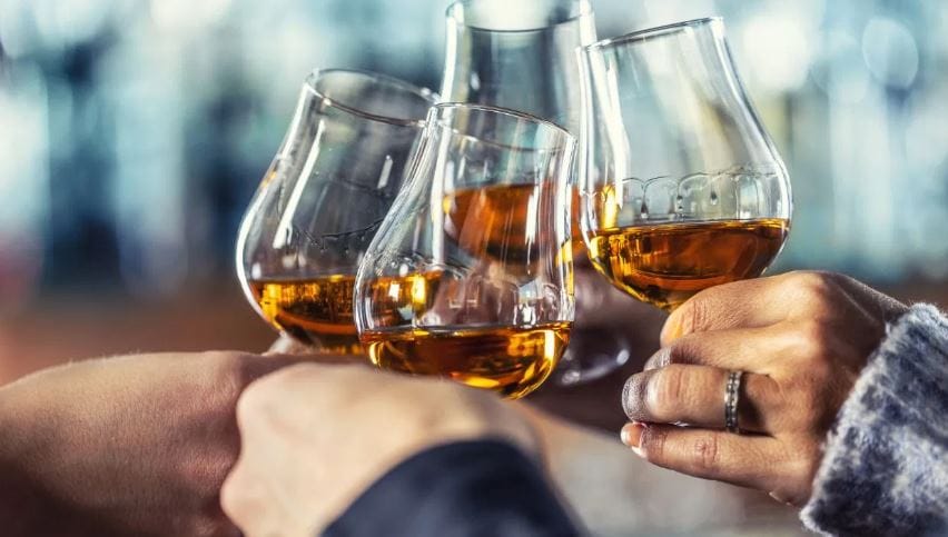  (टीप- फक्त माहिती देणे एवढाच या स्टोरीचा उद्देश आहे. आम्ही मद्यप्रशान करण्यास प्रोत्साहन देत नाही. मद्यप्राशनाची सवय आरोग्यास हानिकारक आहे.) 