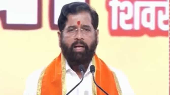 उद्धव ठाकरे सत्तेसाठी अगतिक, लाचार, एकनाथ शिंदेंचा भर सभेत हल्लाबोल!