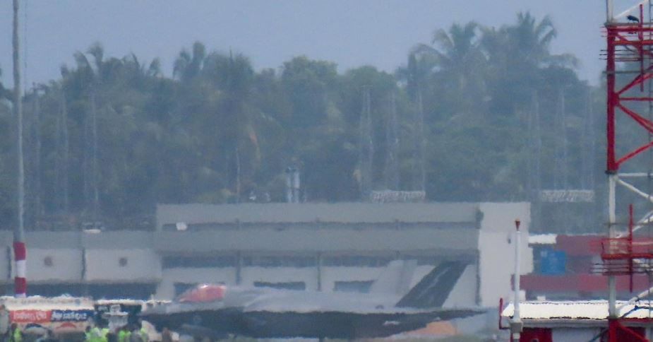 केंद्र सरकारशी संबंधित अधिकाऱ्यांनी मंजुरी दिल्यानंतर या फायटर जेटमध्ये इंधन भरले जाईल.  त्यासाठी आखून दिलेली संपूर्ण प्रक्रिया पार पाडली जाईल. हे विमान सुखरूप उतरल्यामुळे कोणतीही जीवितहानी झालेली नाही.