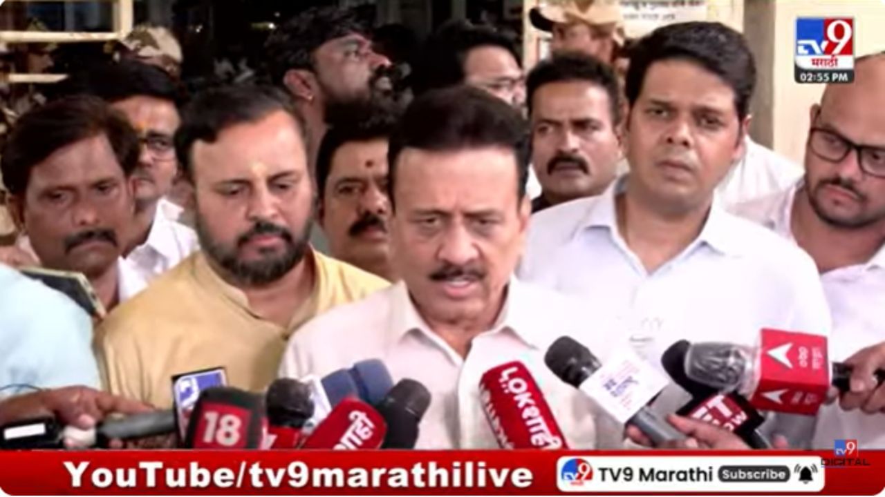 Girish Mahajan : मृतांच्या वारसांना आर्थिक मदत, जखमींच्या उपचाराचा खर्च शासन करेल; मंत्री गिरीश महाजन यांची माहिती Girish Mahajan : मृतांच्या वारसांना आर्थिक मदत, जखमींच्या उपचाराचा खर्च शासन करेल; मंत्री गिरीश महाजन यांची माहिती