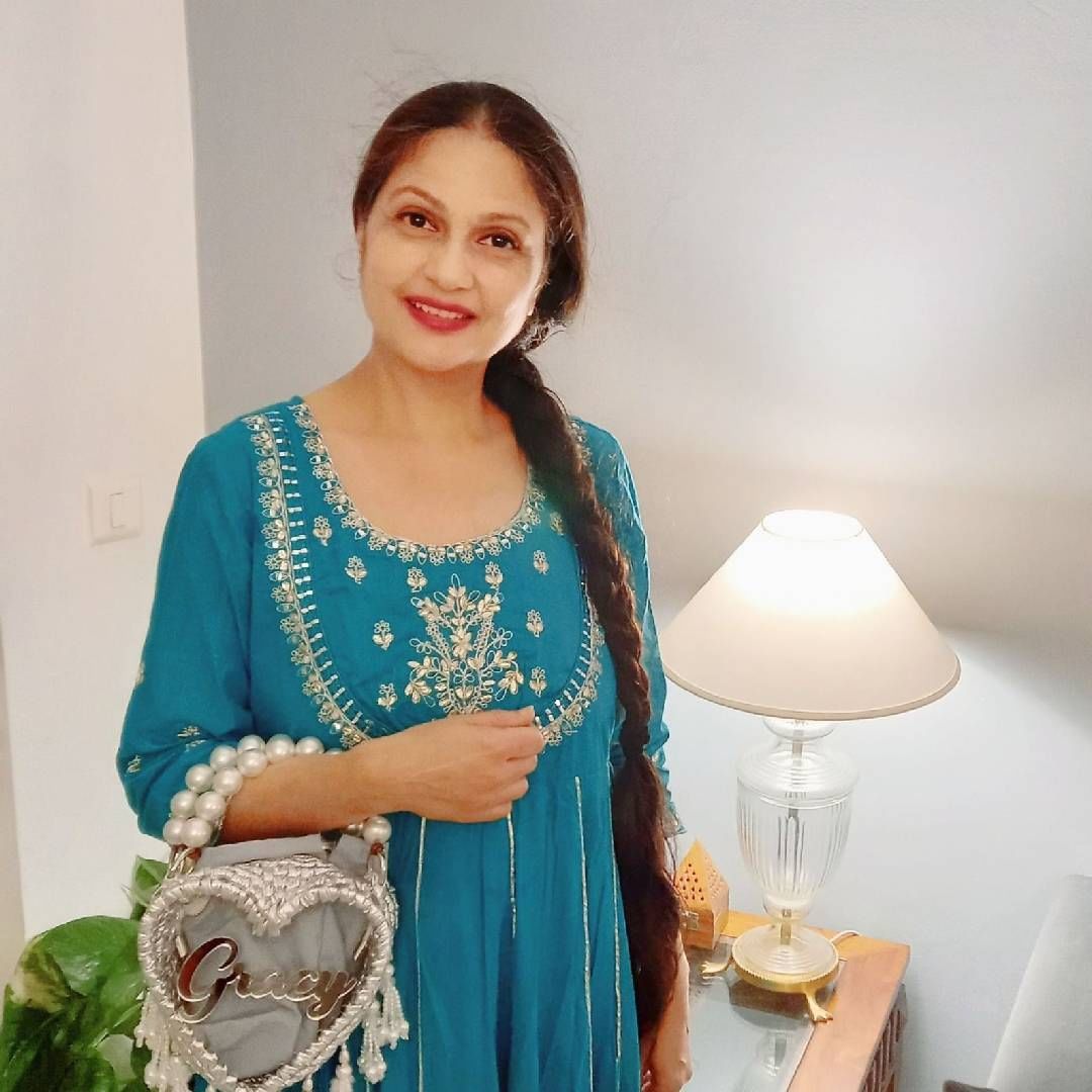 ग्रेसीने लग्न न करण्याचा निर्णय घेतला आहे. ती 44 वर्षांची असून तिला तिचं आयुष्य असंच जगायला आवडतं. तिने संतोषी माँ या मालिकेच्या सीक्वेलमध्ये म्हणजेच 'संतोषी माँ- सुनाएं व्रत कथाएं' यामध्ये शेवटची भूमिका साकारली होती. 
