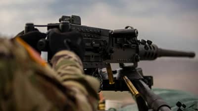 Chinese Fighter Jet : अरेरे चीनची इज्जत गेली, 1933 सालच्या मशीन गनने चीनच 72 कोटीच फायटर जेट पाडलं, पुरावे आले समोर