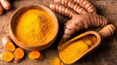 तुम्हाला हळदीचे हे प्रकार माहिती आहेत का? आरोग्यासाठी ठरते फायदेशीर...