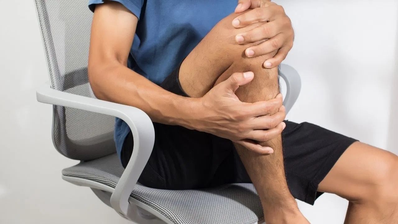 जर हातपायांना वारंवार किंवा सतत मुंग्या येणे होत असेल आणि चालताना अशक्तपणा, वेदना किंवा संतुलन बिघडणे यासारख्या समस्या येत असतील, तर तुम्ही ताबडतोब डॉक्टरांकडून स्वतःची तपासणी करून घ्यावी.