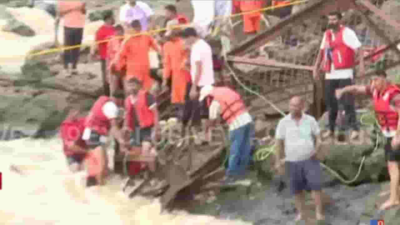 Indrayani River Accident : पर्यटकांना वाचवण्यासाठी पूल कापला, एनडीआरएफच्या जवानांचे शर्थीचे प्रयत्न सुरू